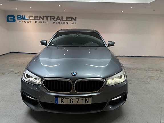BMW 520d 4 of 5