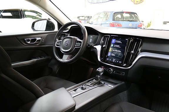 Volvo V60 16 of 21