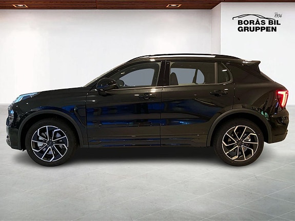 Lynk & Co 01 2 of 5