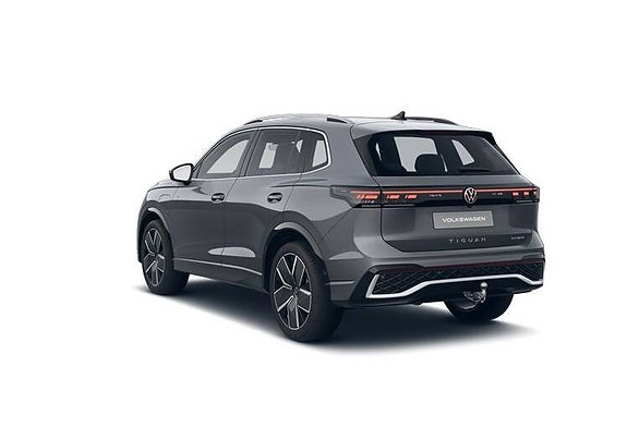 Volkswagen Tiguan 3 of 5