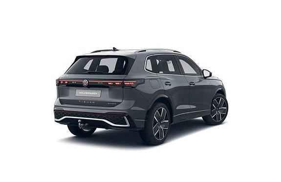 Volkswagen Tiguan 5 of 5