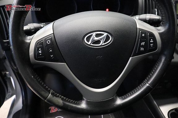 Hyundai i30 10 of 21