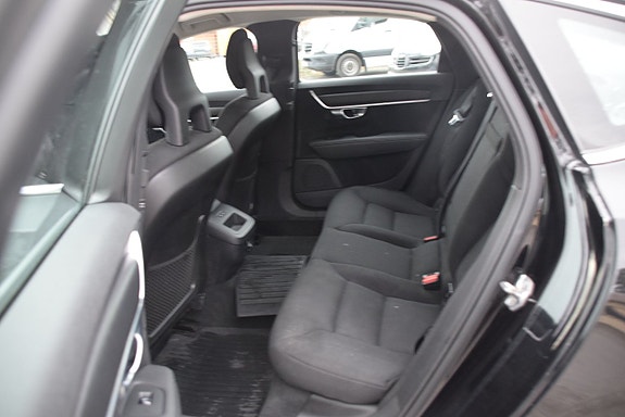 Volvo S90 10 of 22