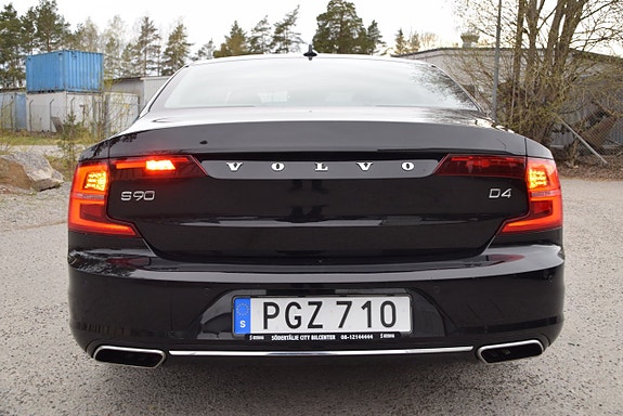 Volvo S90 4 of 5