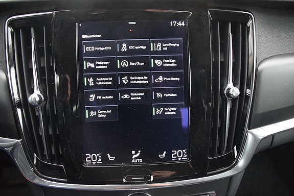 Volvo S90 13 of 22