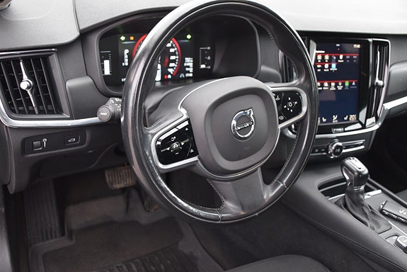 Volvo S90 18 of 22