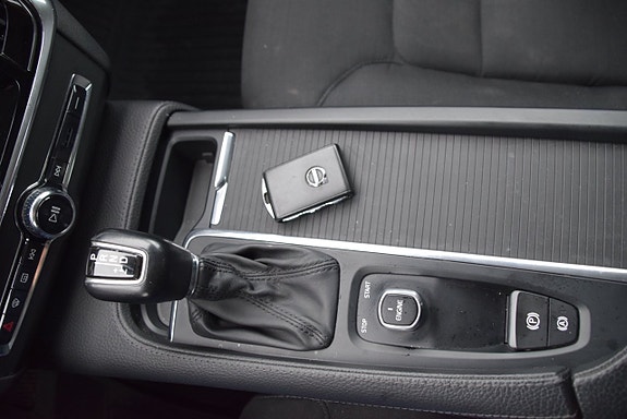 Volvo S90 16 of 22