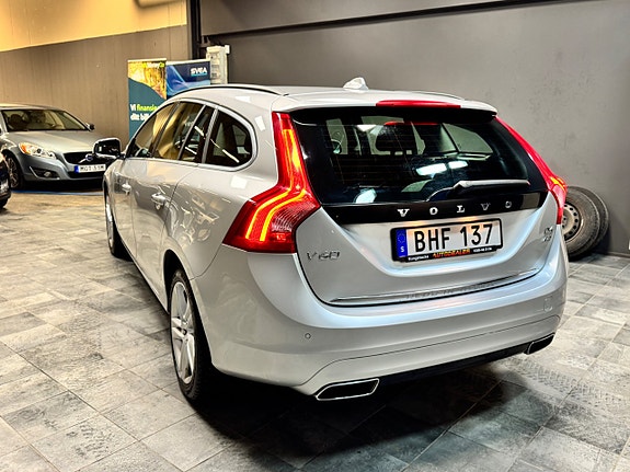 Volvo V60 4 of 10