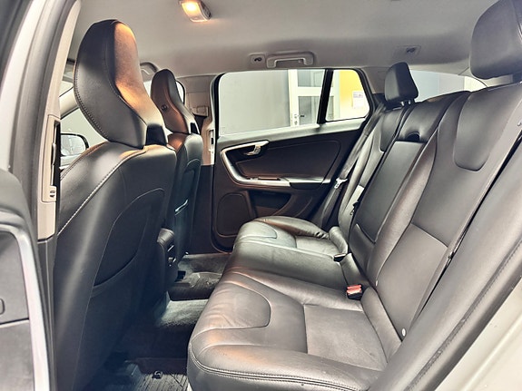 Volvo V60 7 of 10