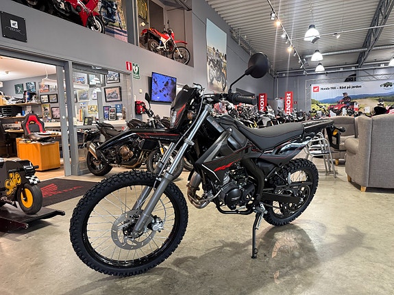 Rieju MRT 50 Enduro Black Edition 6 of 12
