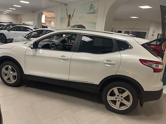 Nissan Qashqai 4 of 5