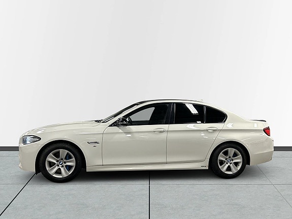 BMW 530d 4 of 5