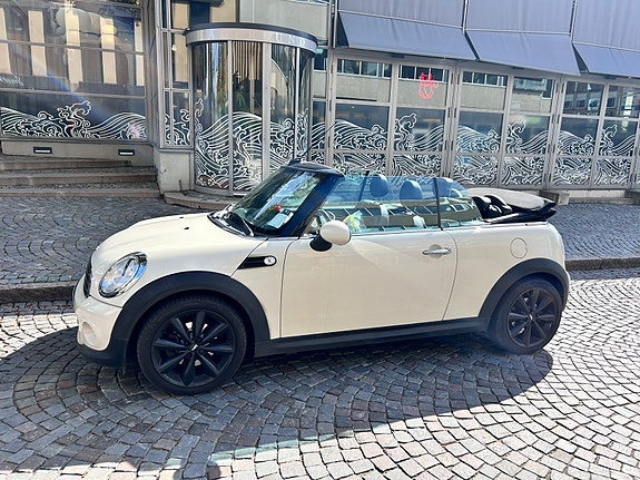 MINI Cooper 4 of 5