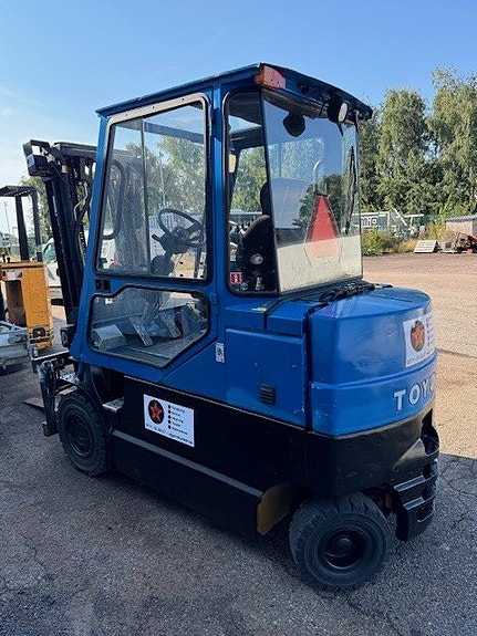 Toyota 3.0 ton elmotvikt Nytt batteri från 2.300:-/månad