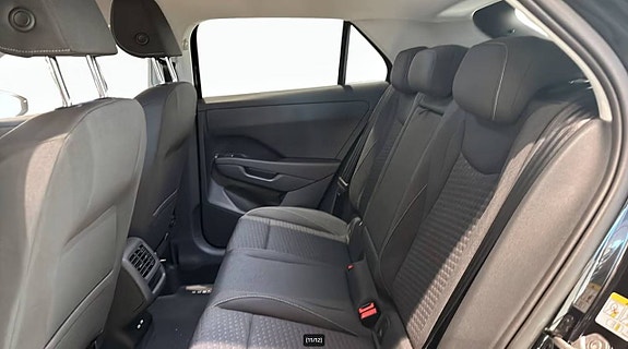 Volkswagen T-Roc 7 of 8