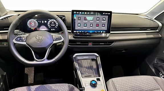 Volkswagen T-Roc 6 of 8