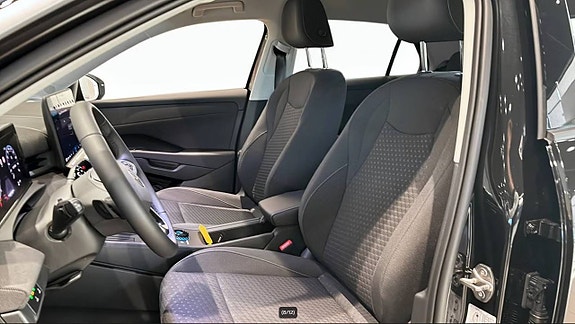 Volkswagen T-Roc 5 of 5
