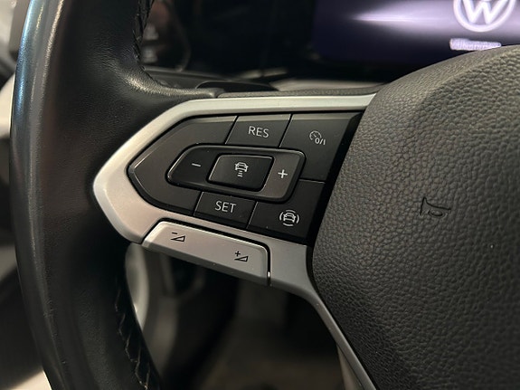 Volkswagen Golf VIII 14 of 25