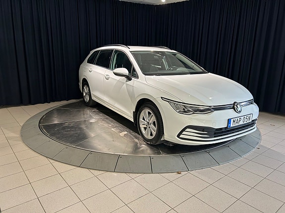 Volkswagen Golf VIII 10 of 25