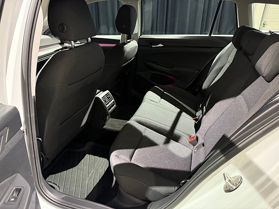 Volkswagen Golf VIII 22 of 25