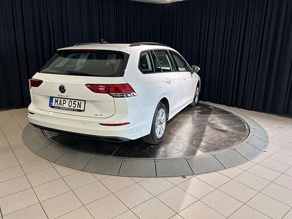 Volkswagen Golf VIII 6 of 25