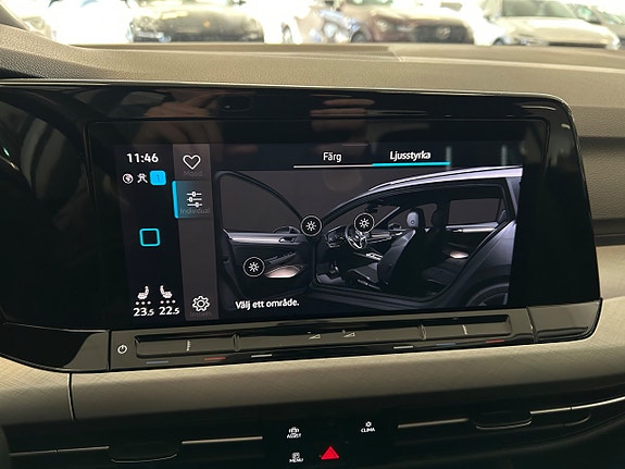 Volkswagen Golf VIII 19 of 25