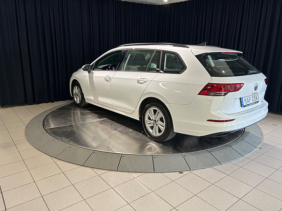Volkswagen Golf VIII 4 of 25