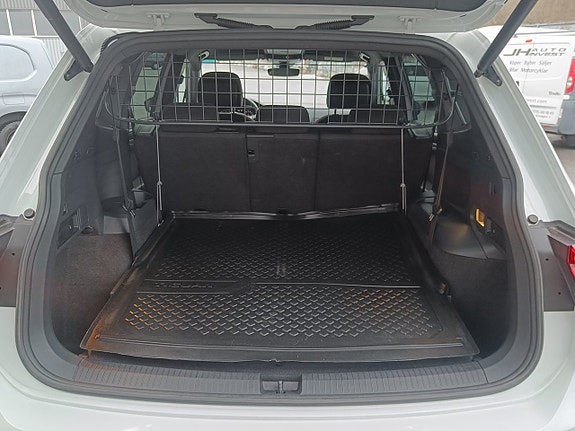 Volkswagen Tiguan Allspace 17 of 24