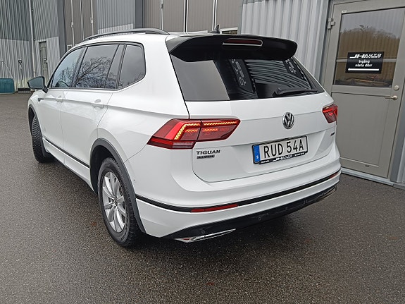 Volkswagen Tiguan Allspace 8 of 24