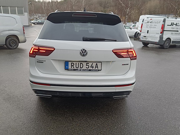 Volkswagen Tiguan Allspace 7 of 24