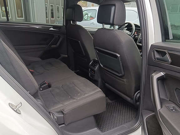 Volkswagen Tiguan Allspace 16 of 24