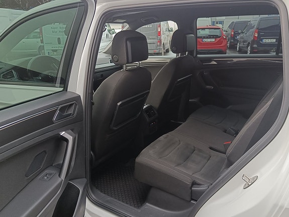 Volkswagen Tiguan Allspace 19 of 24
