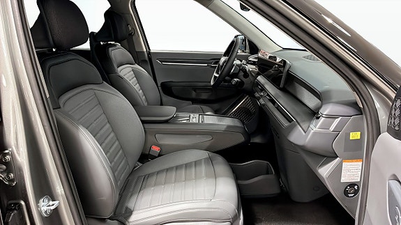 Kia EV9 3 of 5