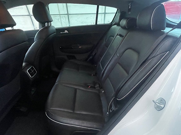 Kia Sportage 10 of 25