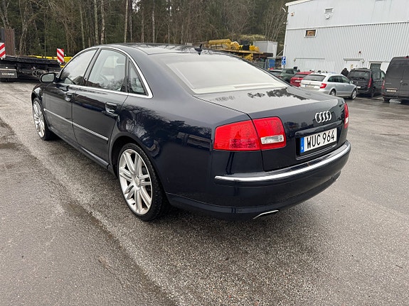 Audi A8 4 of 5