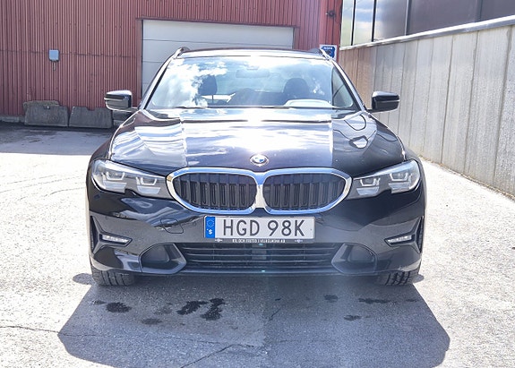 BMW 320d 5 of 5