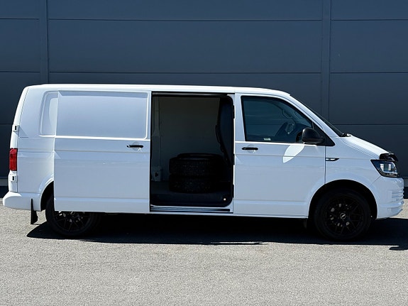 Volkswagen Transporter 8 of 22