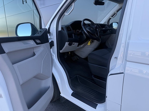 Volkswagen Transporter 22 of 30