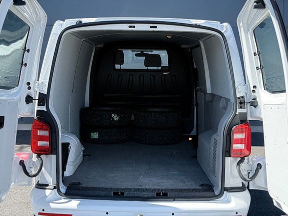 Volkswagen Transporter 11 of 22