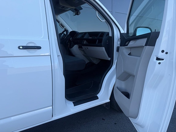 Volkswagen Transporter 20 of 30