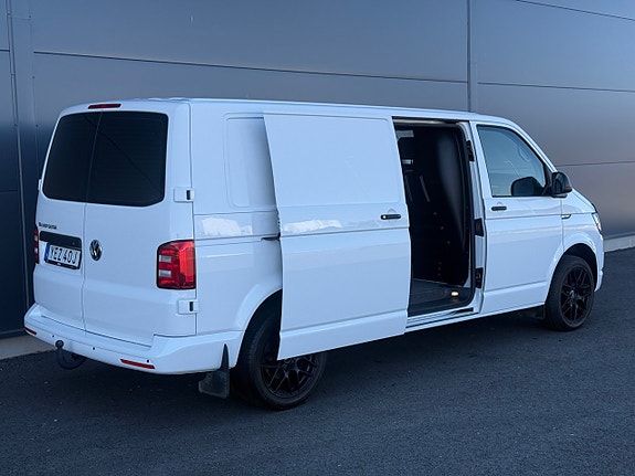 Volkswagen Transporter 4 of 30