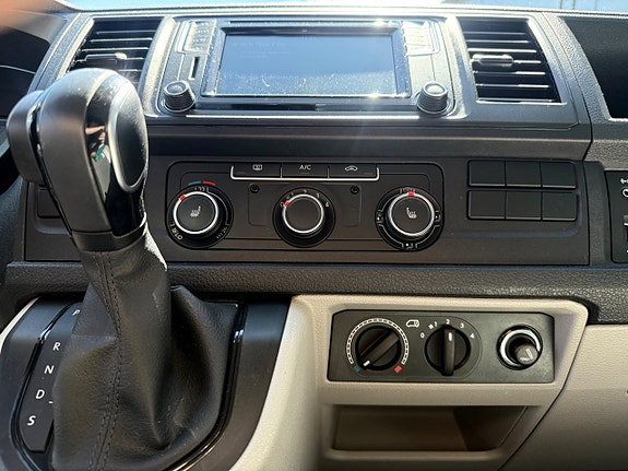 Volkswagen Transporter 18 of 22