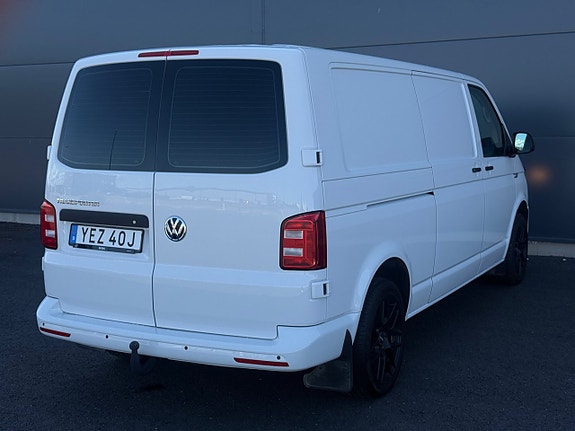 Volkswagen Transporter 17 of 30
