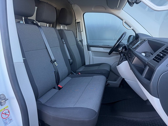 Volkswagen Transporter 21 of 30