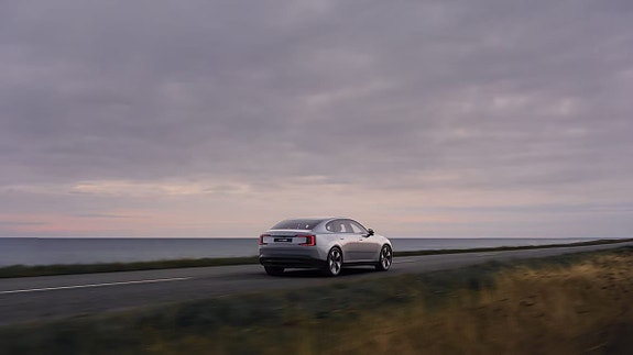 Volvo ES90 6 of 24