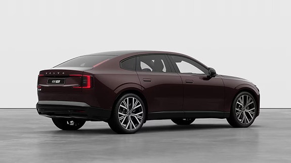 Volvo ES90 13 of 24