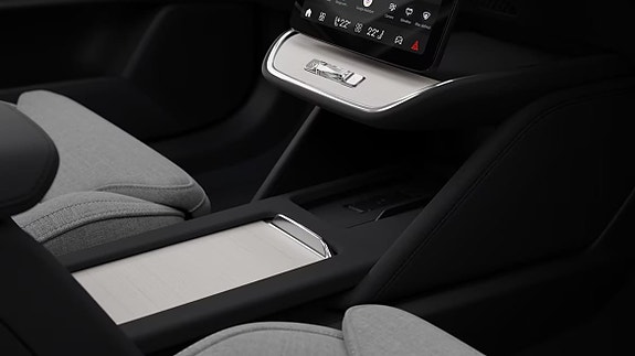 Volvo ES90 7 of 24