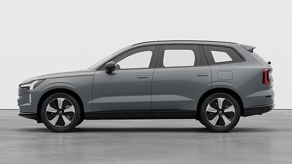 Volvo EX90 15 of 26