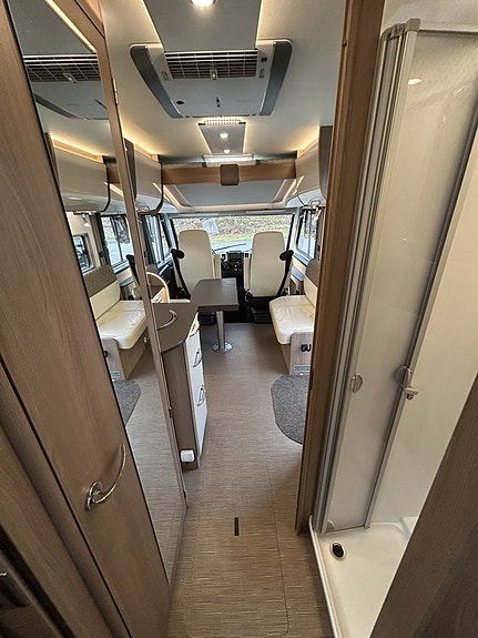 Bürstner Ixeo 736 Queenbed, ac bodel 13 of 21