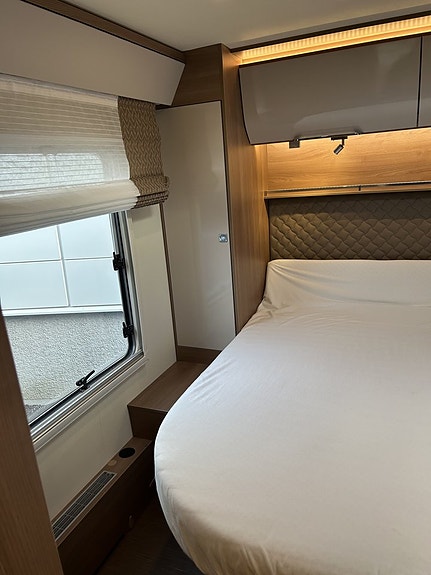 Bürstner Ixeo 736 Queenbed, ac bodel 8 of 21